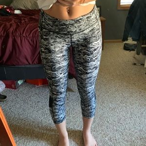 Lululemon Cropped Leggings